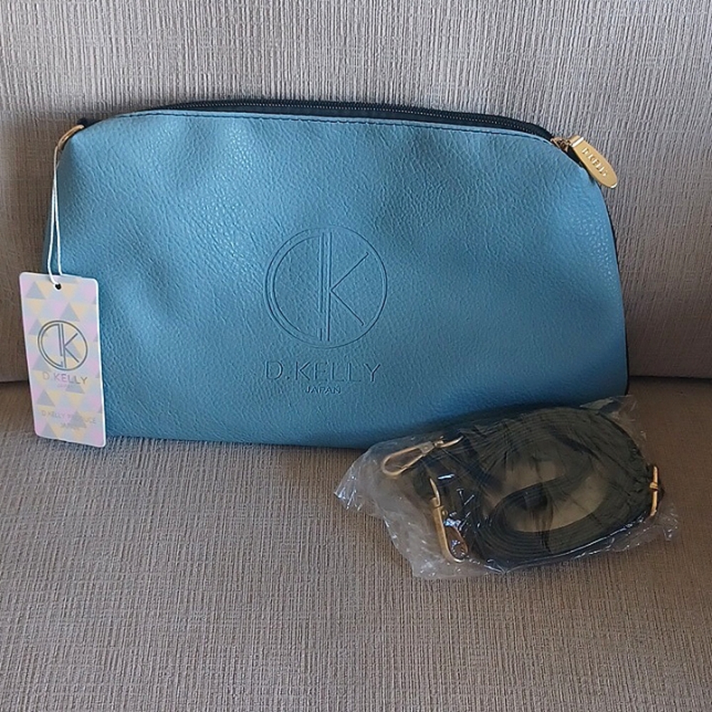 D.KELLY New With Tags 2 Tone Shoulder Purse
